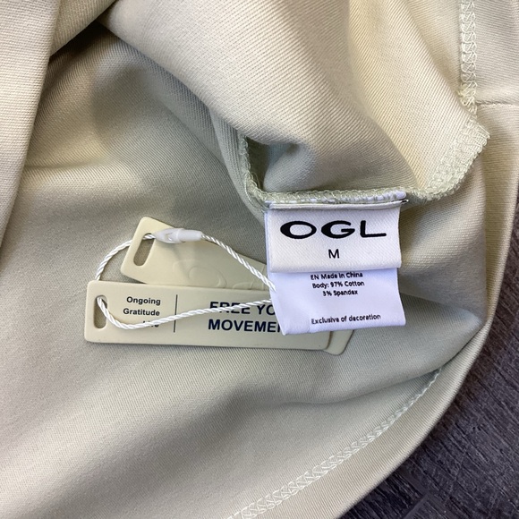 OGL Staple Everyday Tank Top Size Medium NWT - Picture 4 of 6